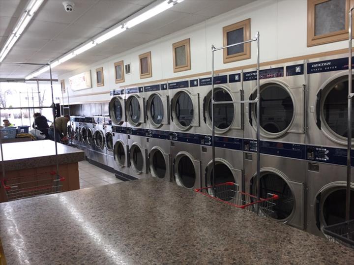 Car Wash 954 & 24/7 Laundromat Car Wash Elmhurst, IL