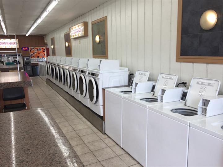 Car Wash 954 & 24/7 Laundromat Car Wash Elmhurst, IL